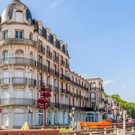 Juste La Plage - Studio Classe 3 Etoiles - Face A La Mer Houlgate Exterior photo